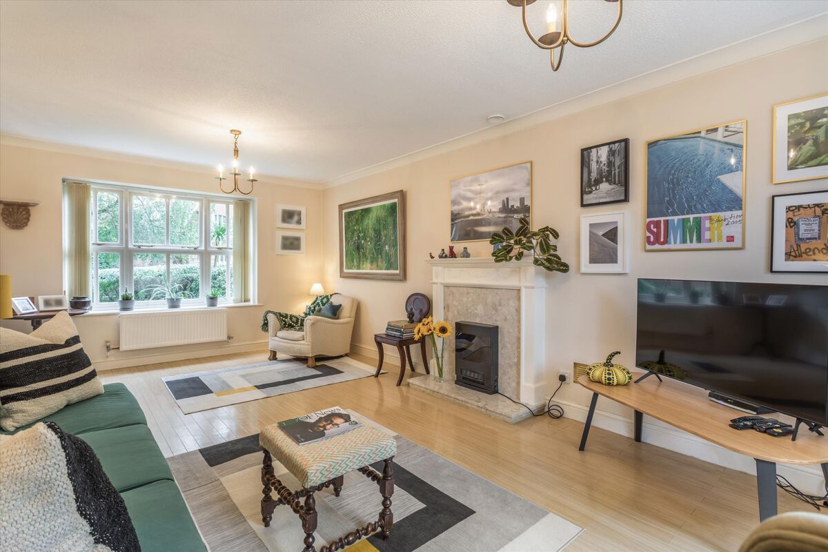 house for sale in Beechcroft, Chesham Road, Berkhamsted, Hertfordshire, HP4 BCN012114742