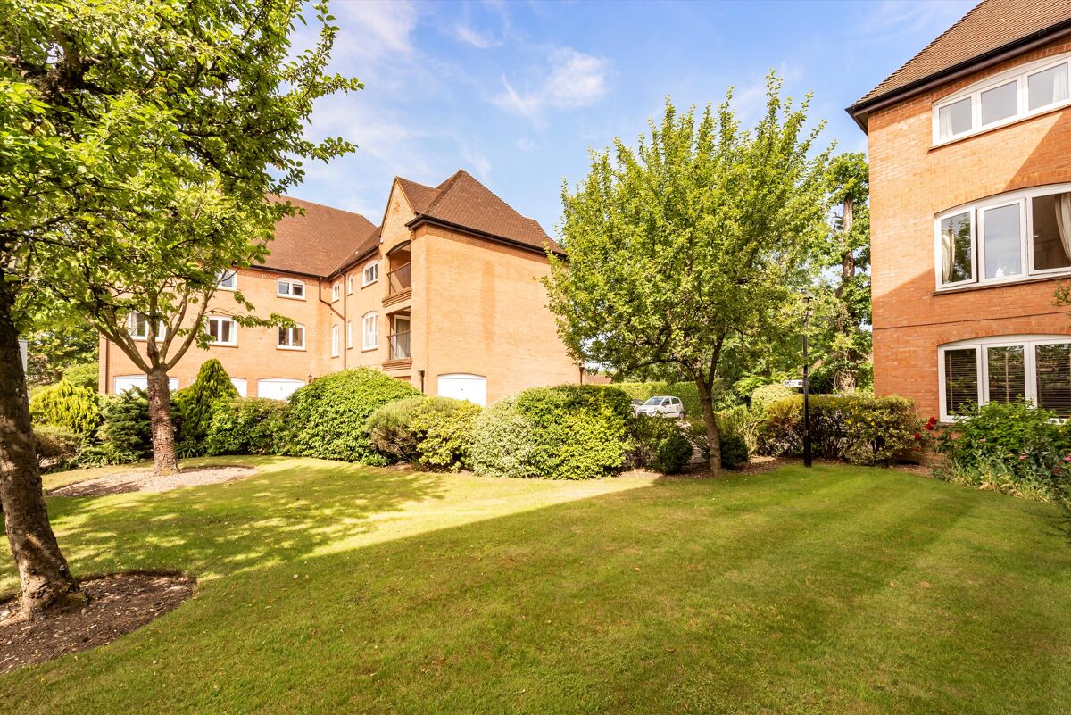 flat for sale in Reynolds Road, Beaconsfield, HP9 BCN012129313 Knight Frank