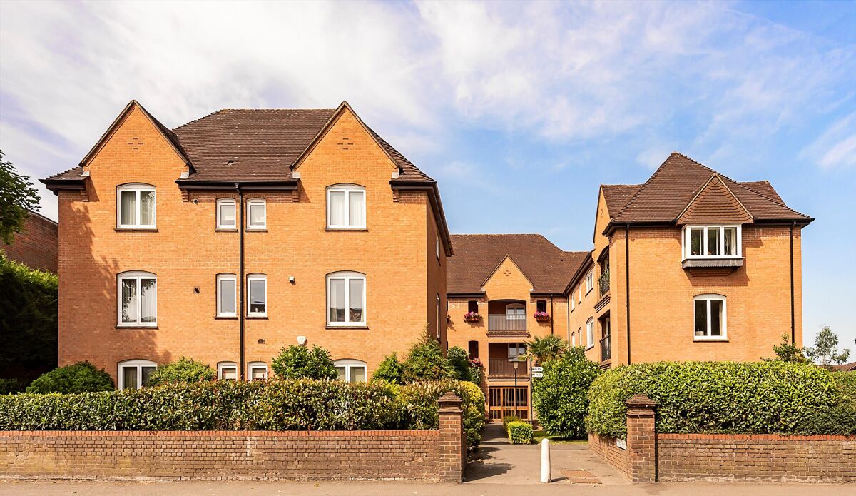 flat for sale in Reynolds Road, Beaconsfield, HP9 BCN012129313