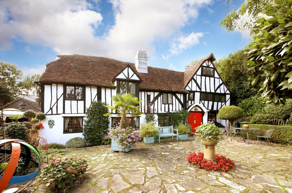 Image of Moss Lane, Pinner, HA5.