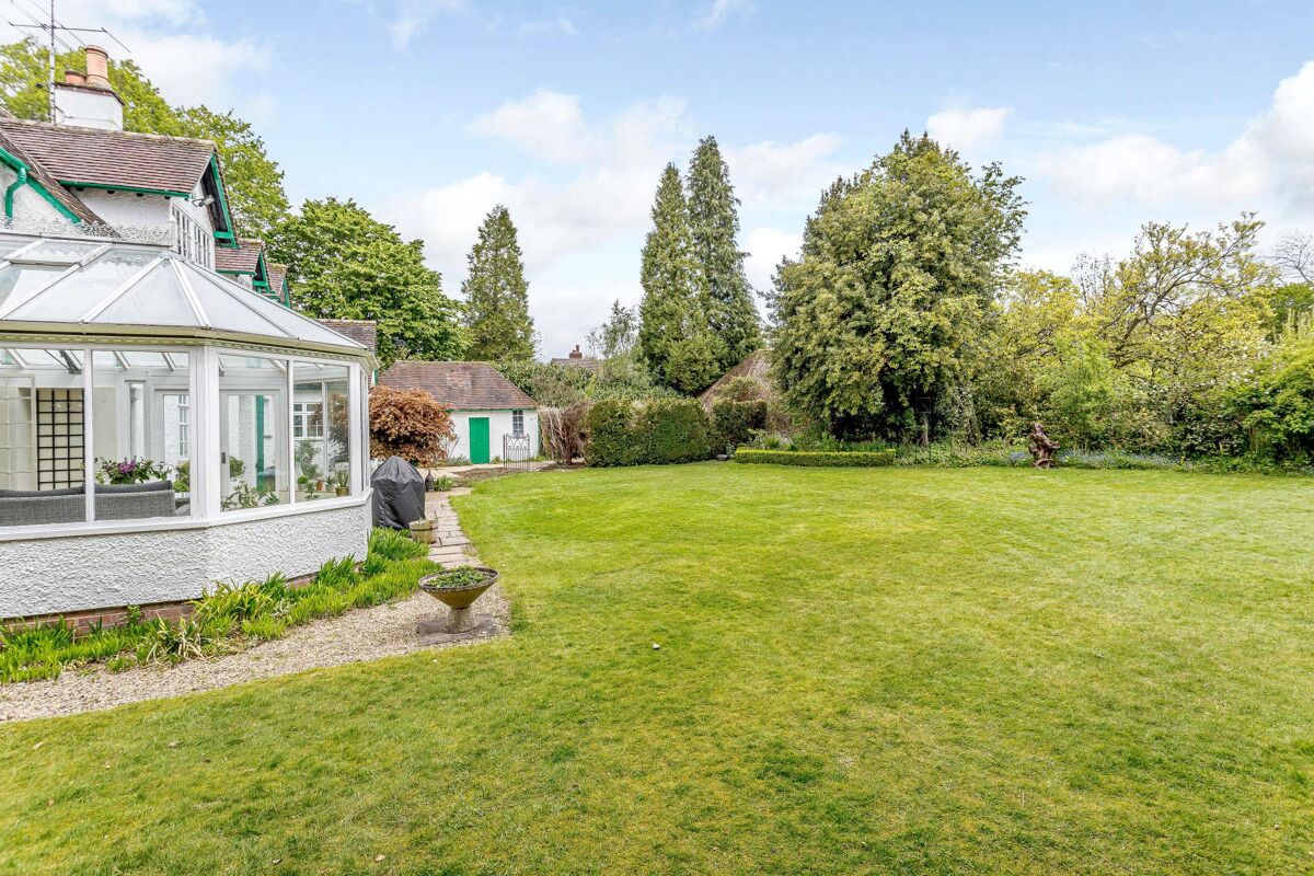 house for sale in Bullbaiters Lane, Hyde Heath, Amersham