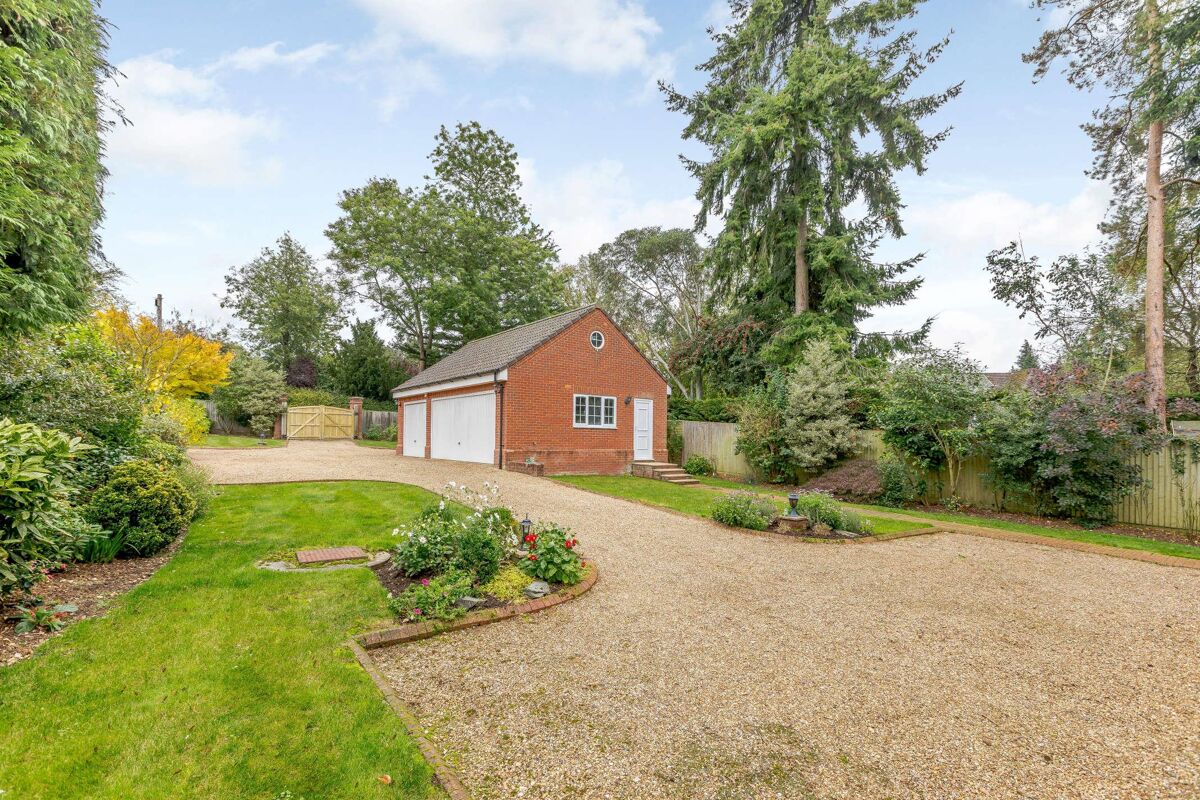 house for sale in Meadway, Berkhamsted, Hertfordshire, HP4