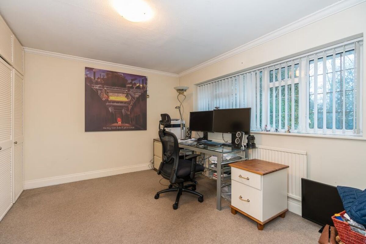 house for sale in Horseshoe Hill, Littleworth Common, Burnham Beeches, Buckinghamshire, SL1