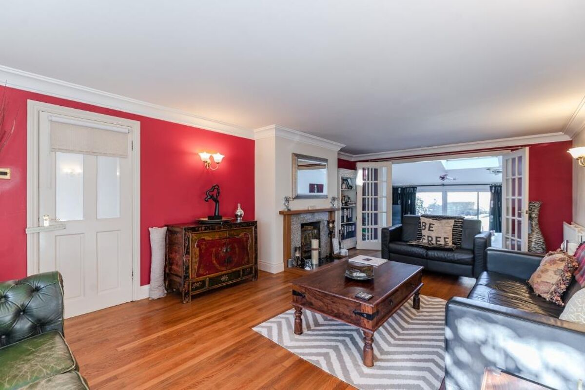 house for sale in Horseshoe Hill, Littleworth Common, Burnham Beeches