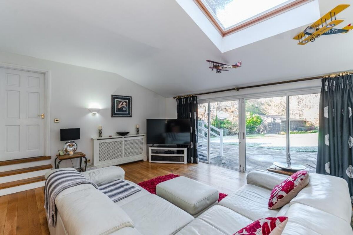 house for sale in Horseshoe Hill, Littleworth Common, Burnham Beeches, Buckinghamshire, SL1