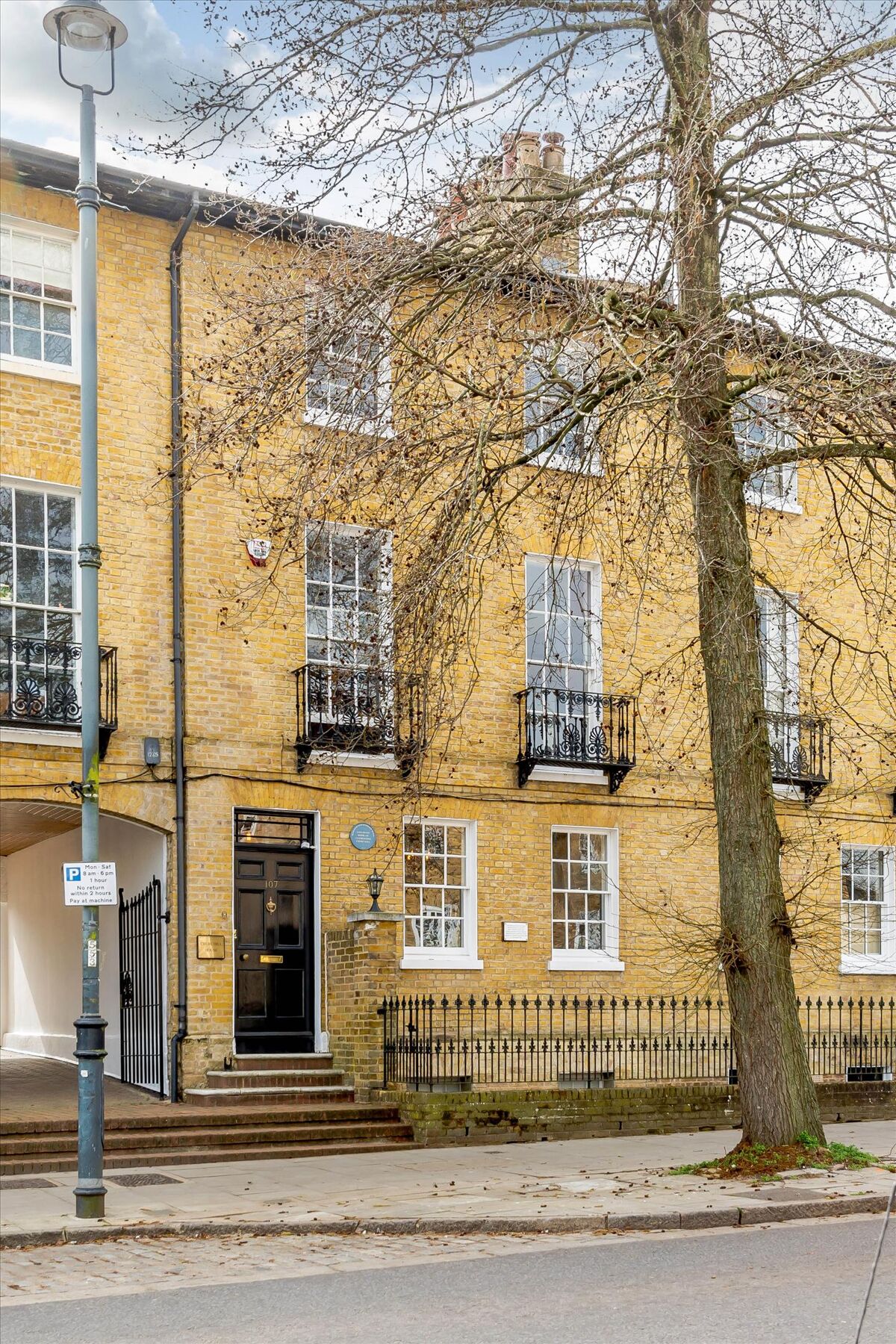 townhouse for sale in High Street, Berkhamsted, Hertfordshire, HP4