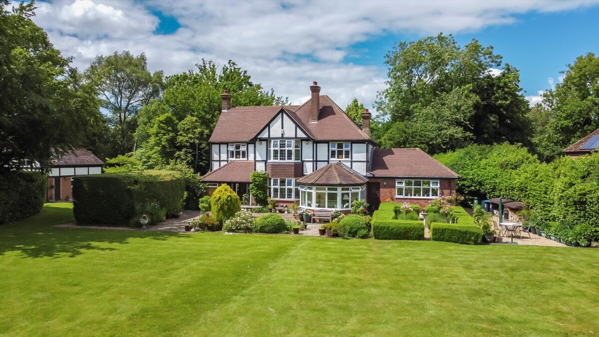 house for sale in Stoney Lane, Bovingdon, Hertfordshire, HP3