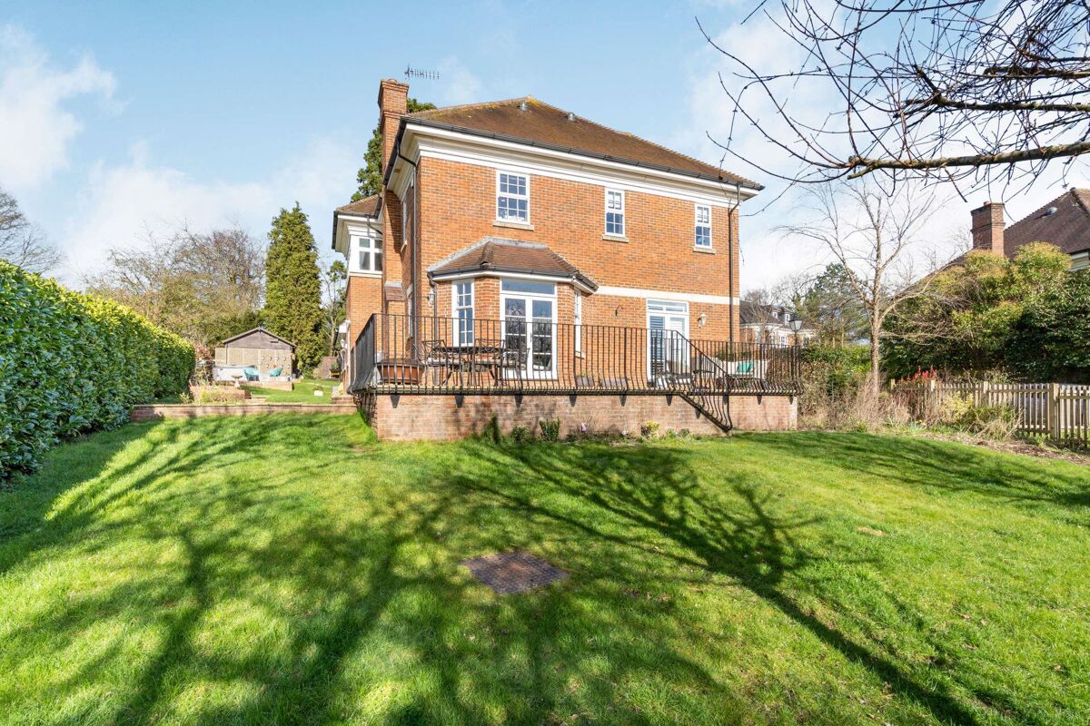house for sale in Blegberry Gardens, Berkhamsted, Hertfordshire, HP4 BCN012211893 Knight Frank