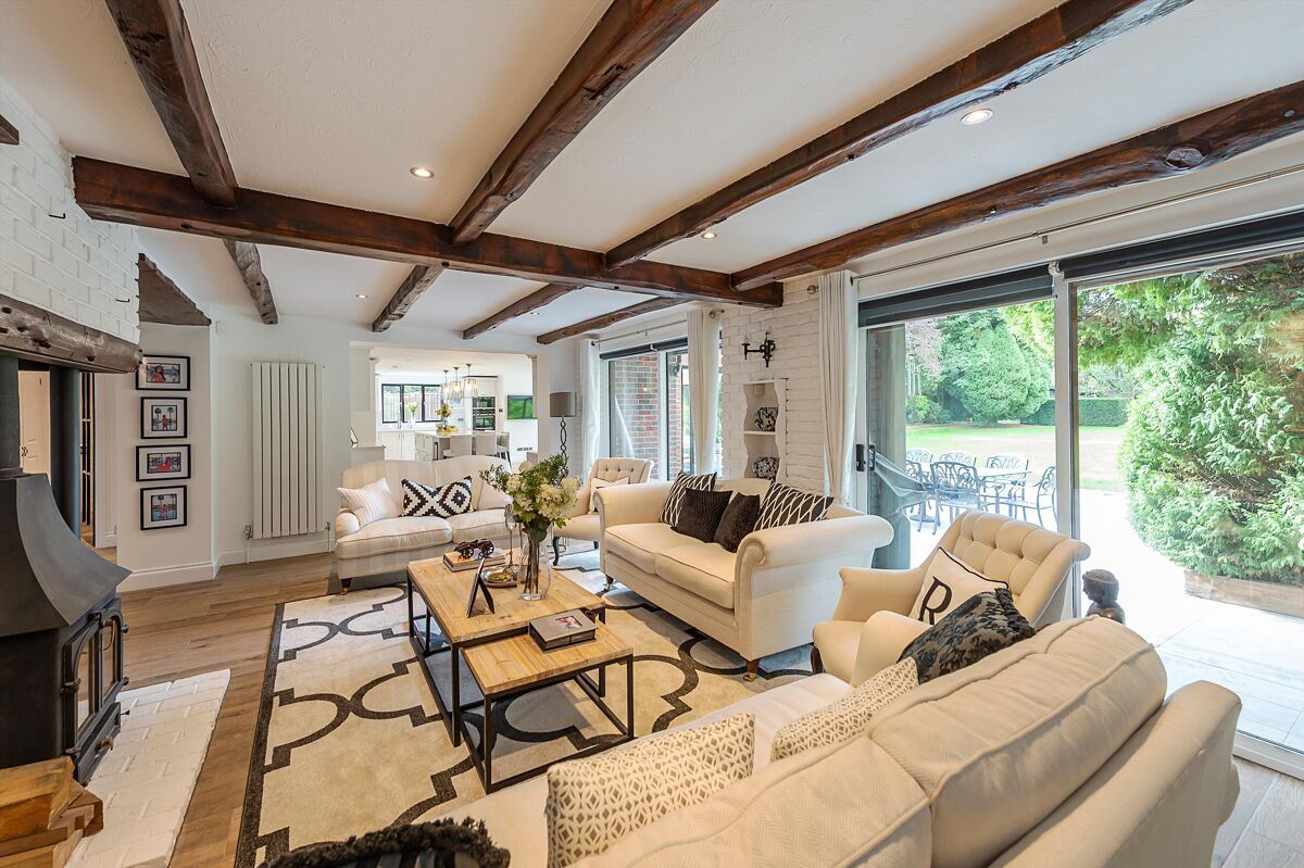 house for sale in Walkwood Rise, Beaconsfield, HP9 BCN012238022