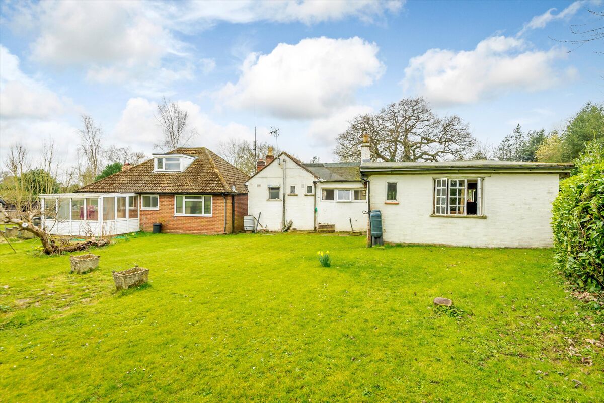 Bungalow for sale in Water Lane, Bovingdon, Hemel Hempstead