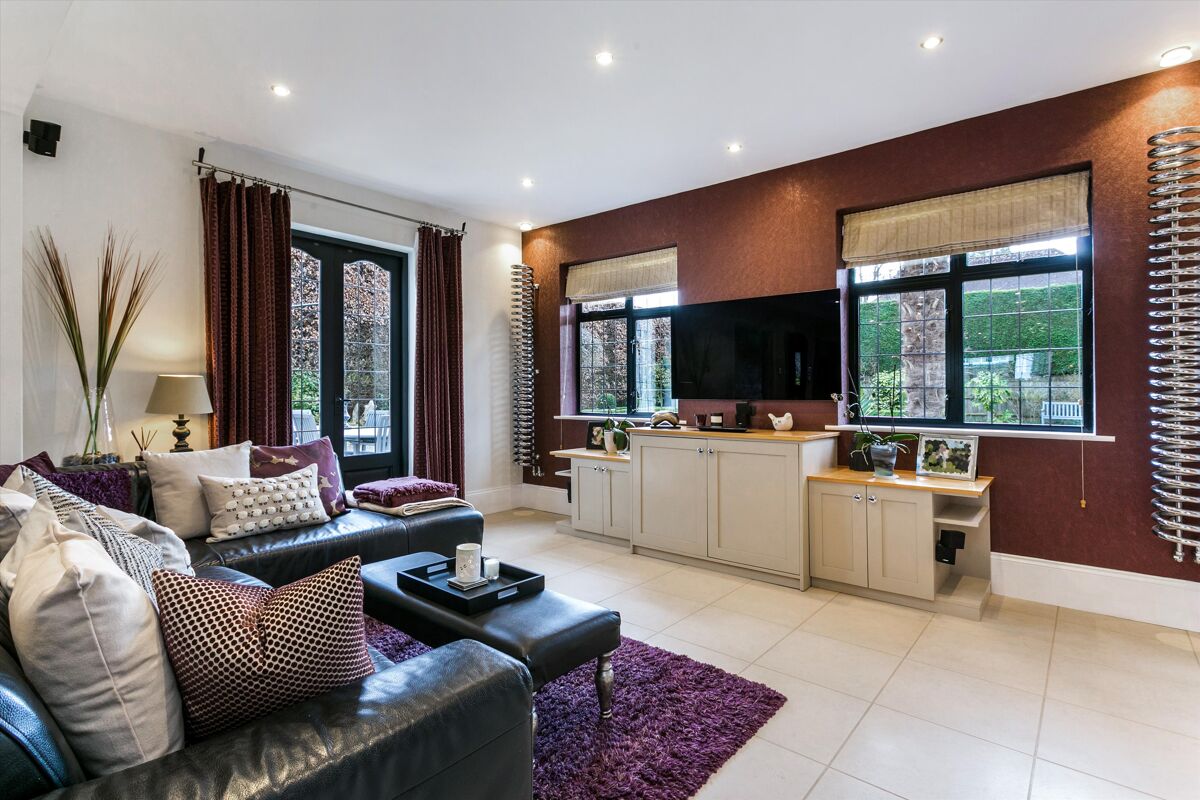 house for sale in Gregories Road, Beaconsfield, HP9 BCN012274250