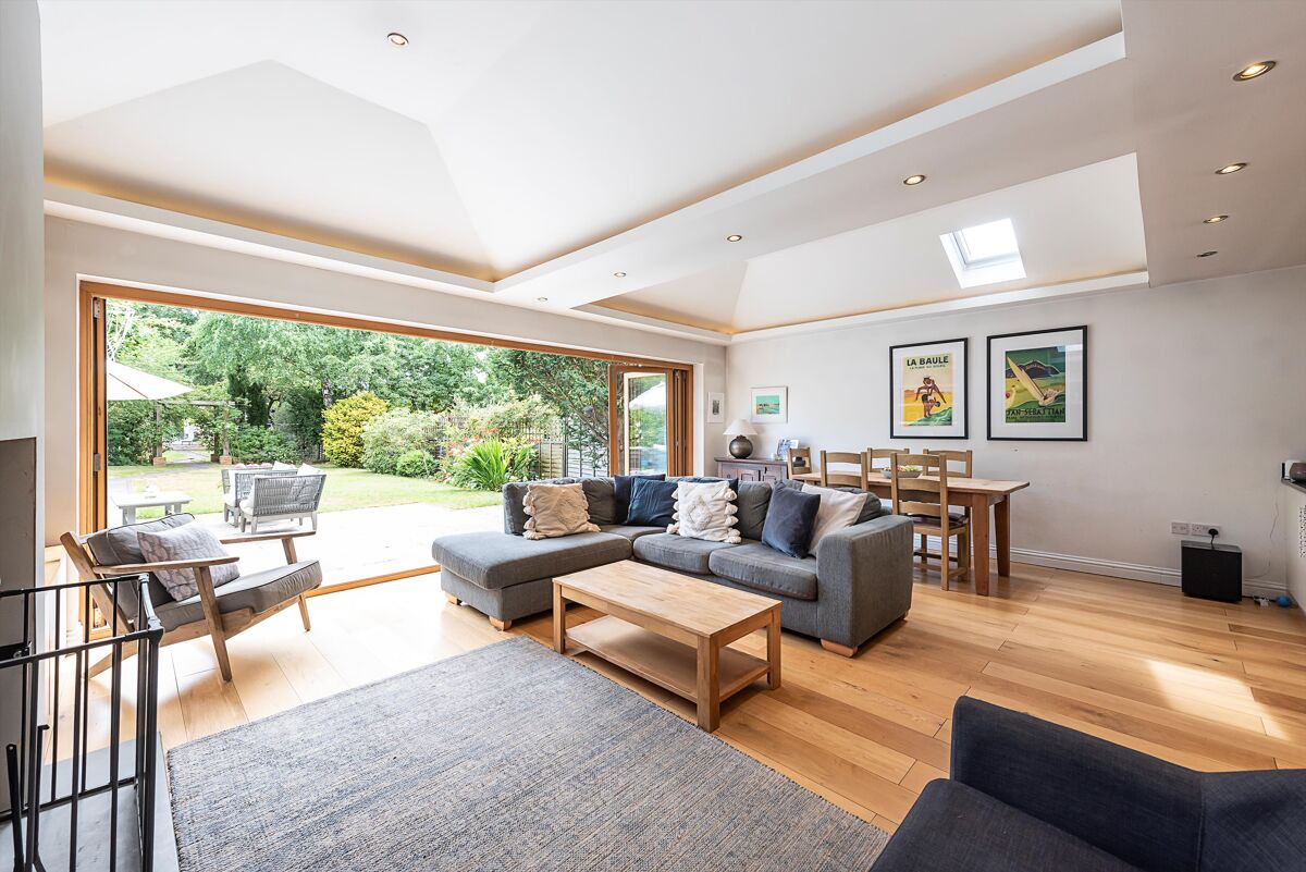 house for sale in Lakes Lane, Beaconsfield, HP9 BCN012279974 Knight