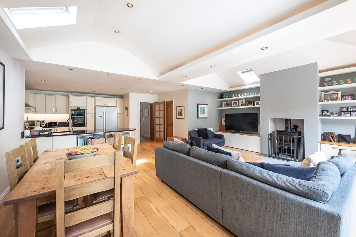 house for sale in Lakes Lane, Beaconsfield, HP9 BCN012279974 Knight