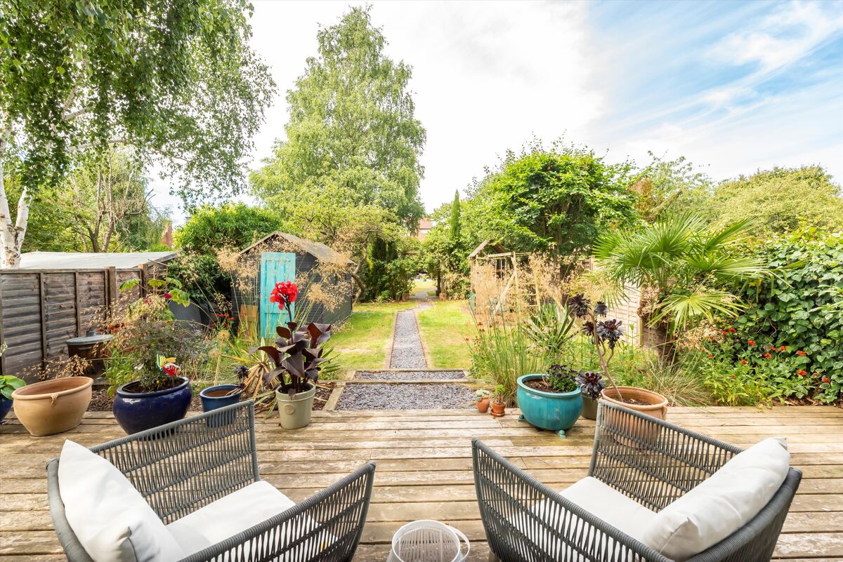 house for sale in Lakes Lane, Beaconsfield, HP9 BCN012279974 Knight