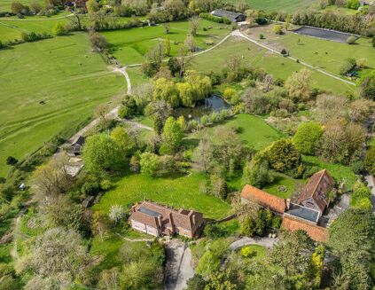 Picture of 5 bedroom farmhouse for sale.