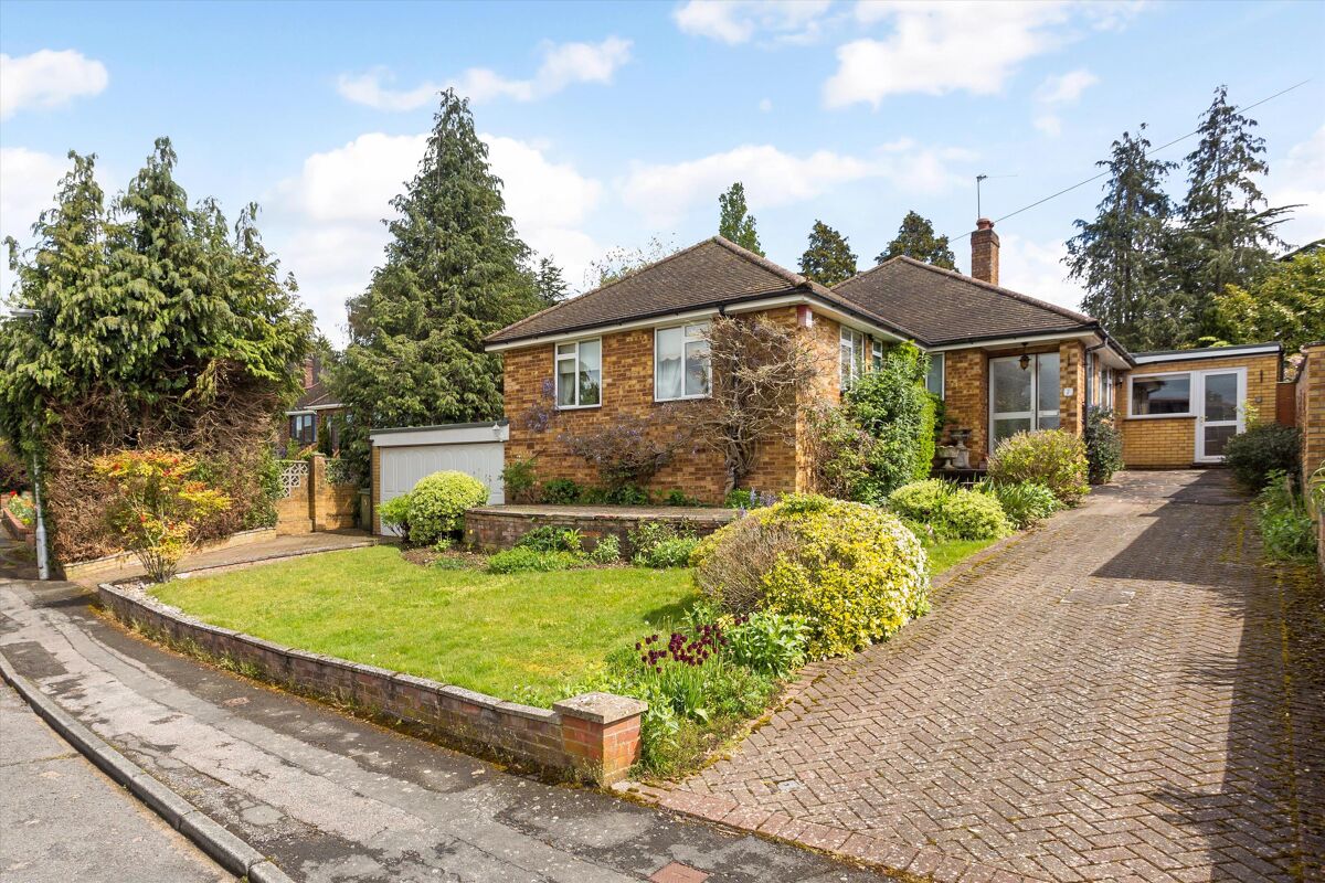 bungalow for sale in The Paddock, Chalfont St. Peter, Gerrards Cross