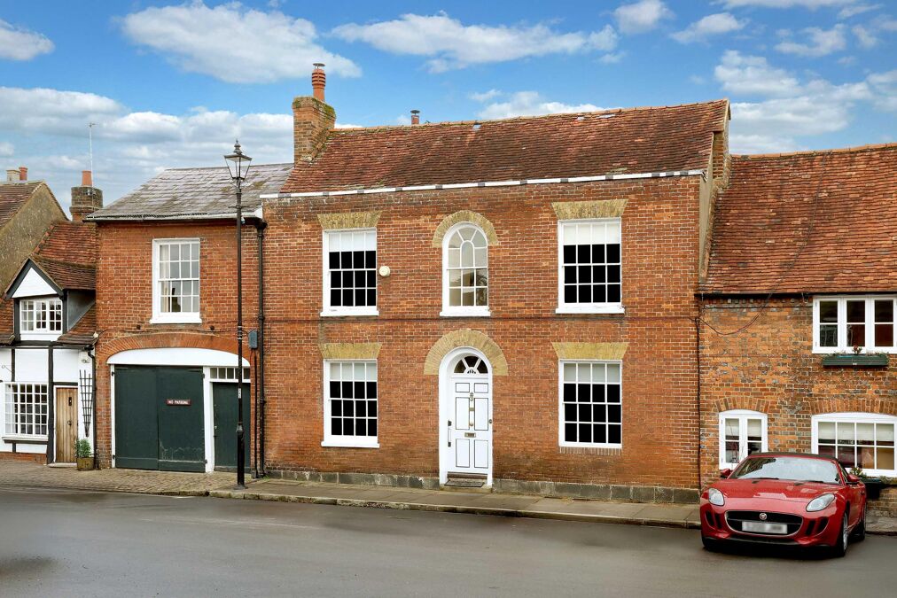 Image of High Street, Amersham, HP7