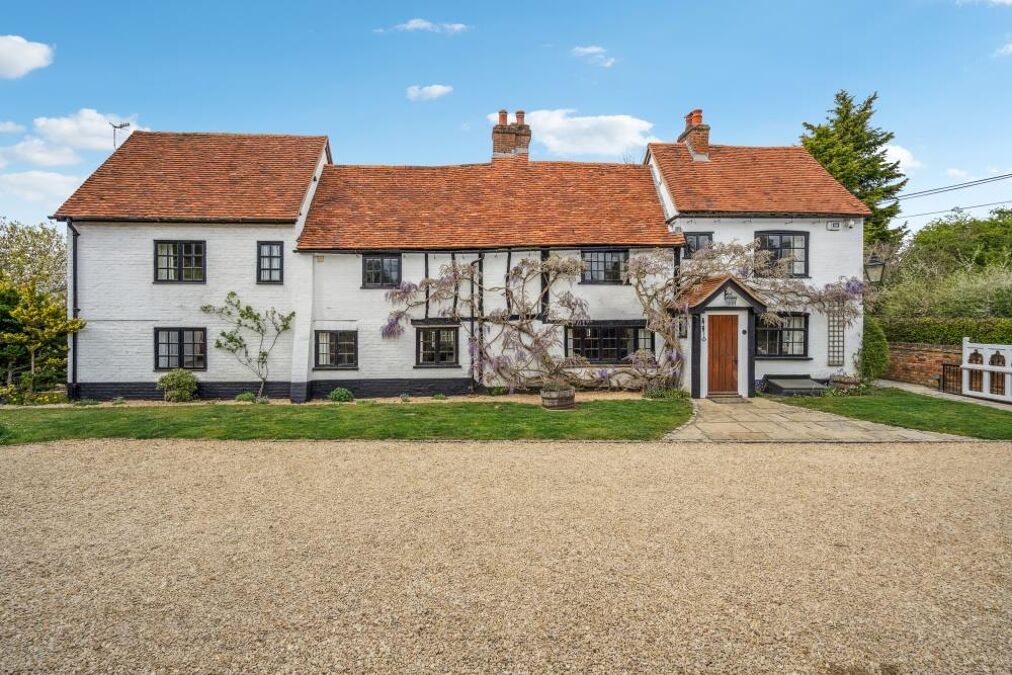 Image of Water Lane, Bovingdon, Hemel Hempstead, Hertfordshire, HP3