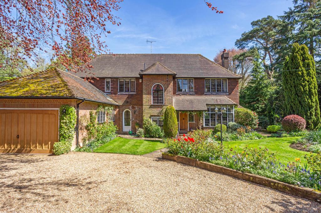 Image of Bushfield Road, Bovingdon, Hemel Hempstead, Hertfordshire, HP3