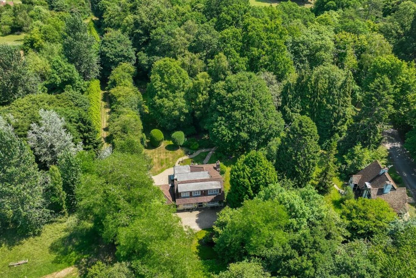 Image of Chesham Road, Wigginton, Tring, Hertfordshire, HP23