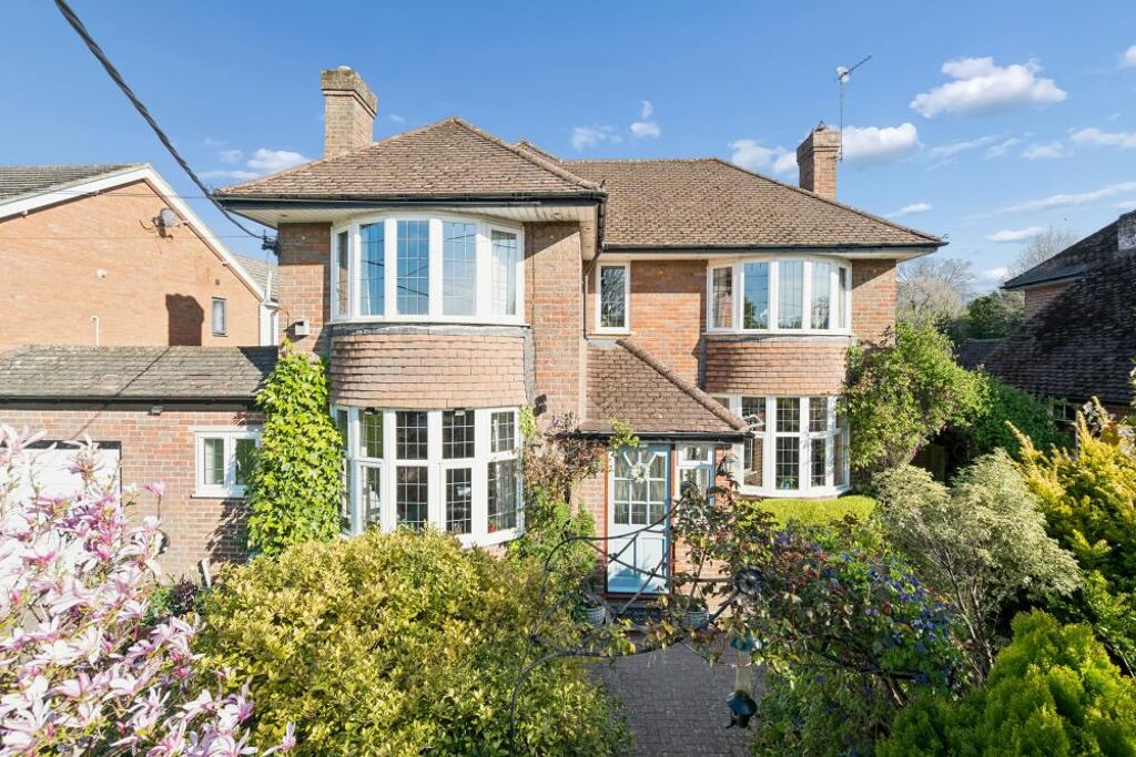 Image of Aylesbury Road, Monks Risborough, Princes Risborough, Buckinghamshire HP27