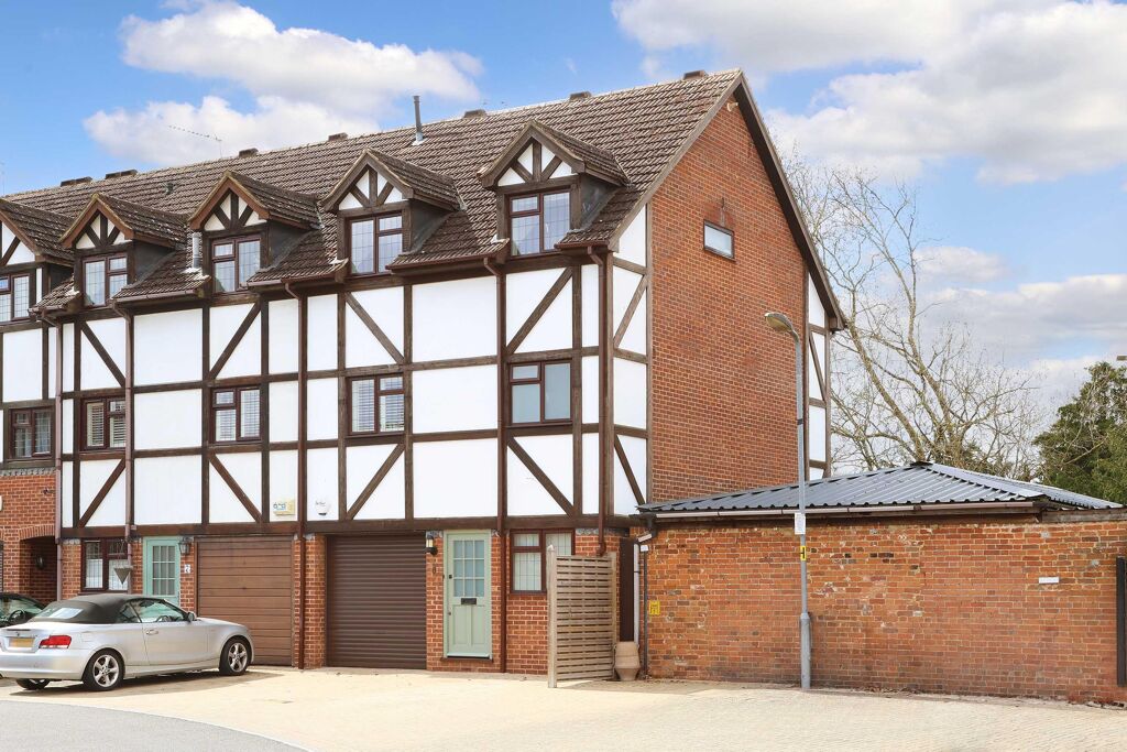 Image of Pages Wharf, Mill Lane, Taplow, Buckinghamshire SL6