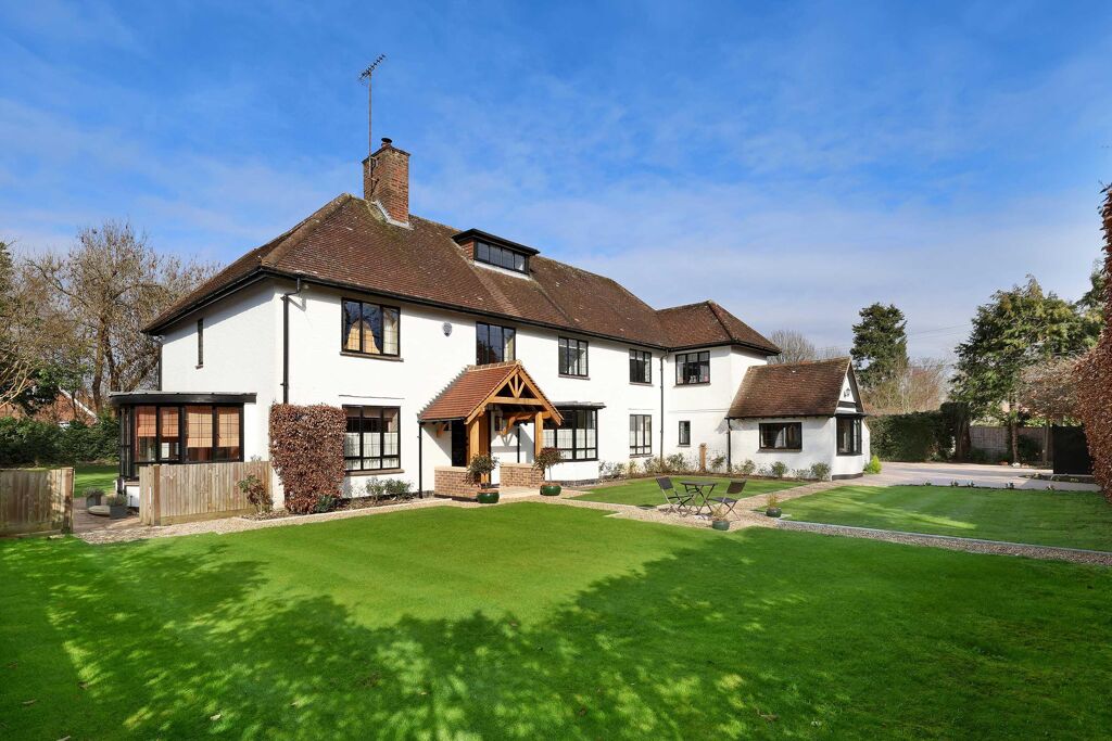 Image of Shootersway Lane, Berkhamsted, Hertfordshire HP4