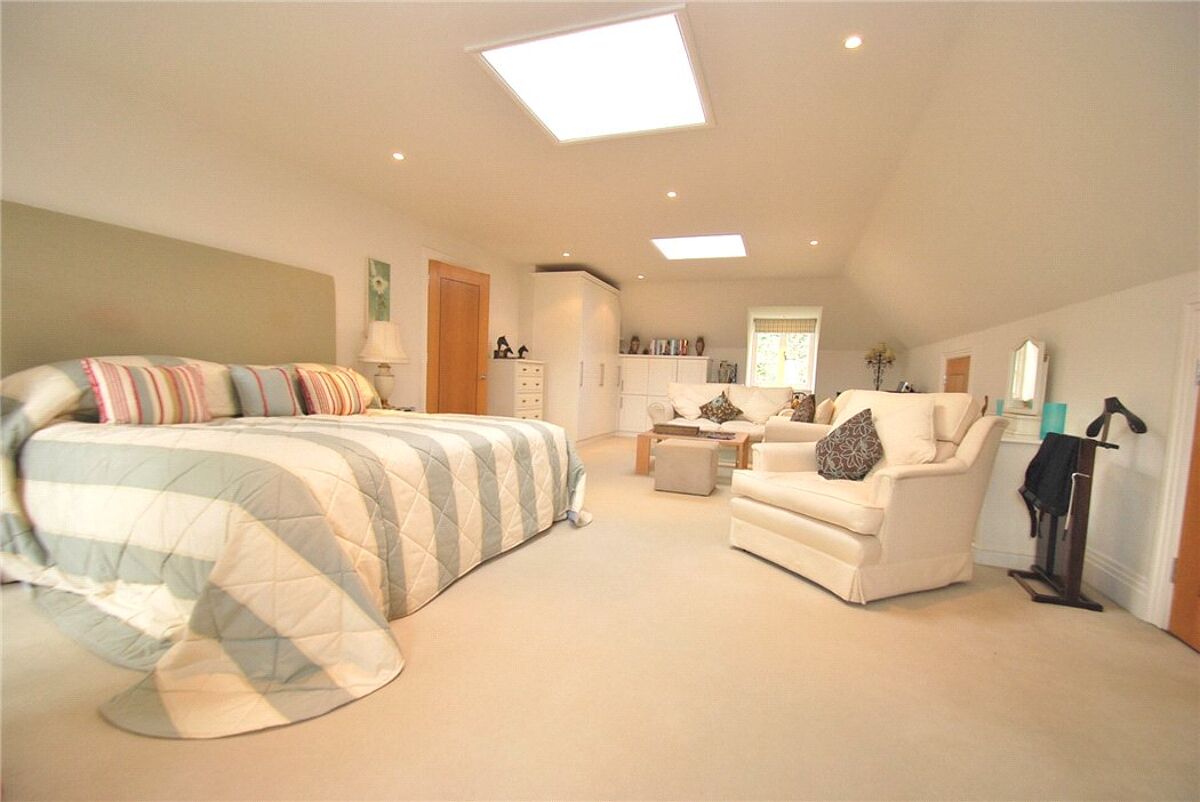 house for sale in Davidge Place, Knotty Green, Beaconsfield