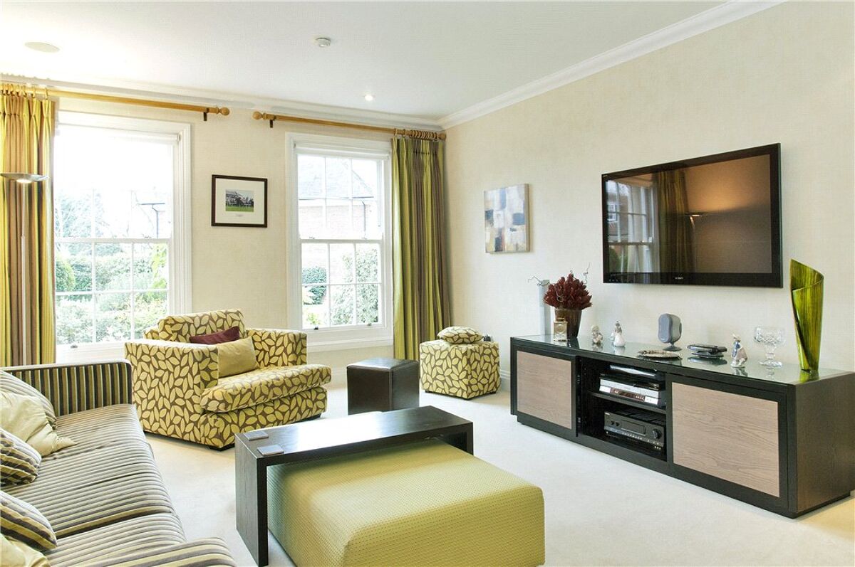 house for sale in Davidge Place, Knotty Green, Beaconsfield