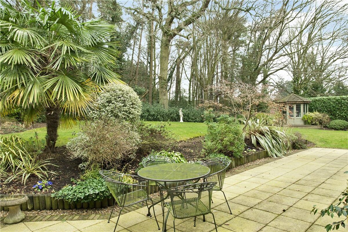 house for sale in Davidge Place, Knotty Green, Beaconsfield