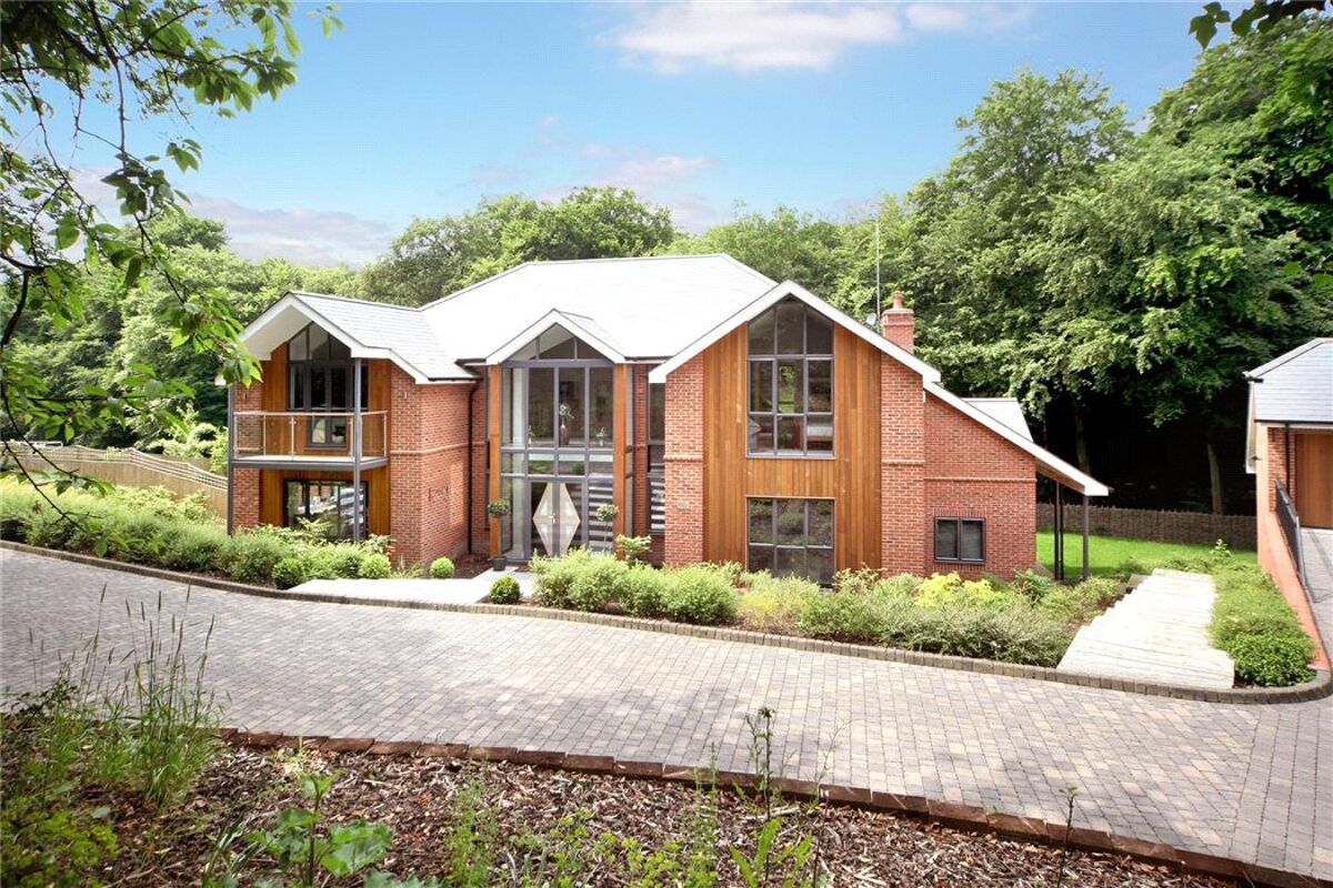 house for sale in Elmshott Close, Penn, Buckinghamshire, HP10