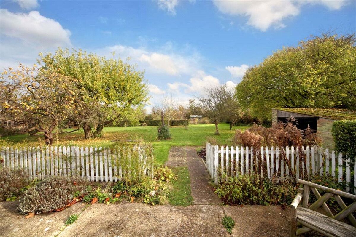 house for sale in High Street, Chinnor, Oxfordshire, OX39 BCN140202