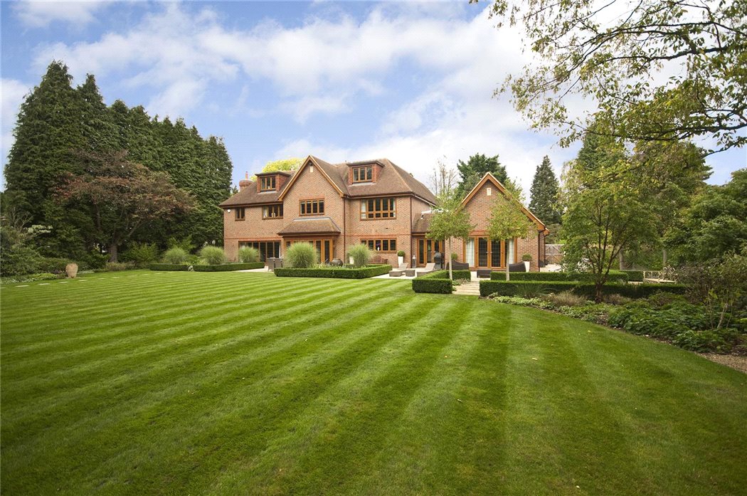 house for sale in Park Grove, Chalfont St. Giles, Buckinghamshire