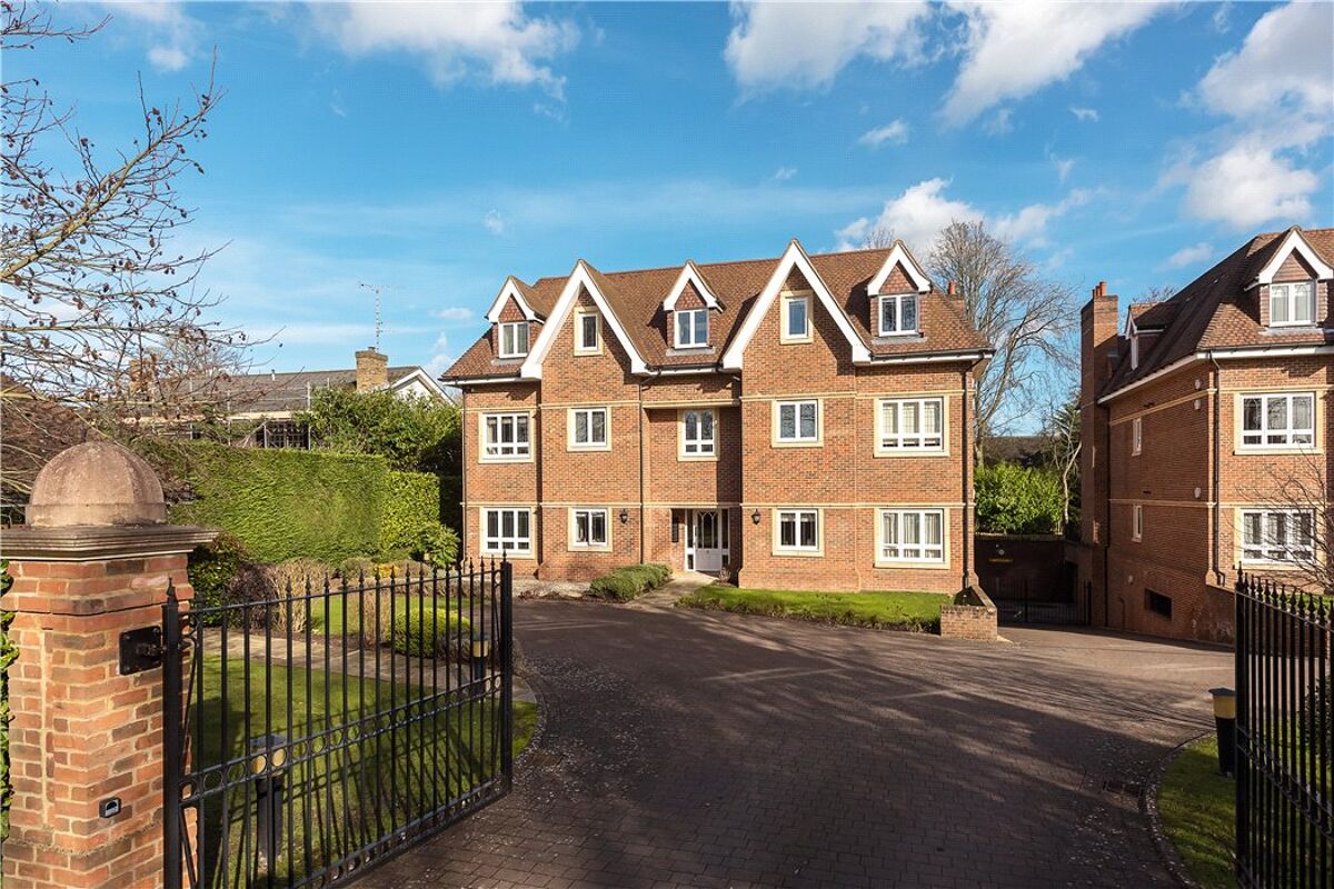 penthouse for sale in Draycott House, 64 Penn Road, Beaconsfield, HP9