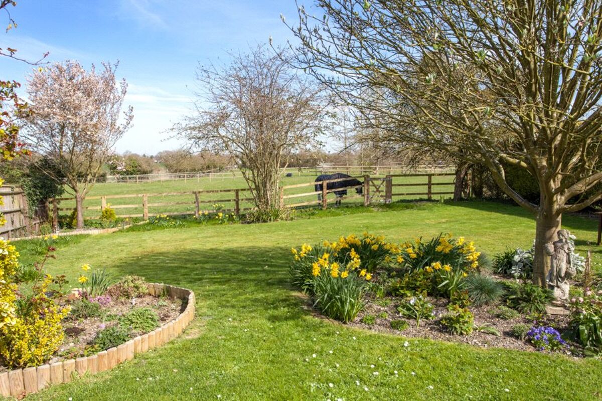 house for sale in Crowell, Chinnor, OX39 BCN170025 Knight Frank