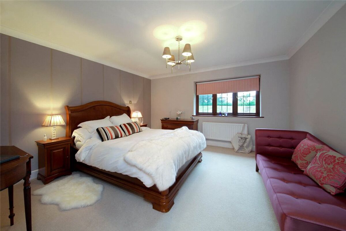 house for sale in Camp Road, Gerrards Cross, SL9 BCN170034 Knight Frank