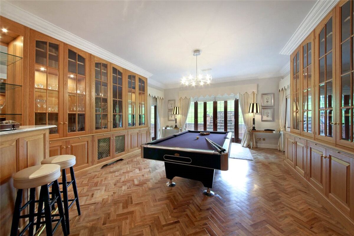 house for sale in Camp Road, Gerrards Cross, SL9 BCN170034 Knight Frank