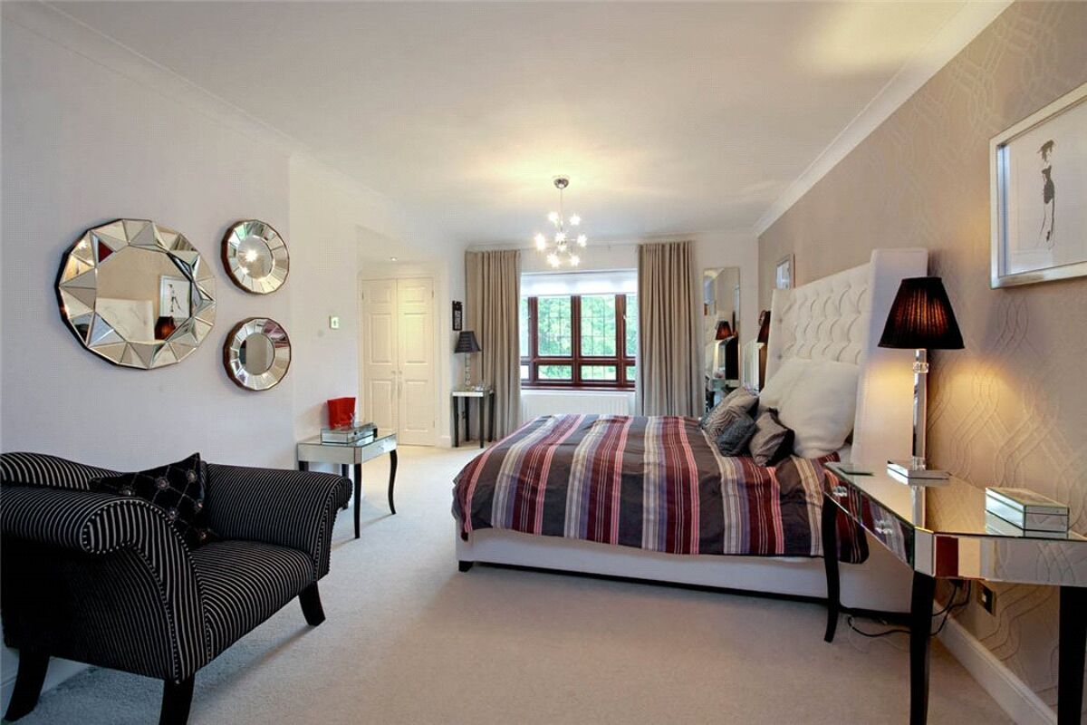 house for sale in Camp Road, Gerrards Cross, SL9 BCN170034 Knight Frank