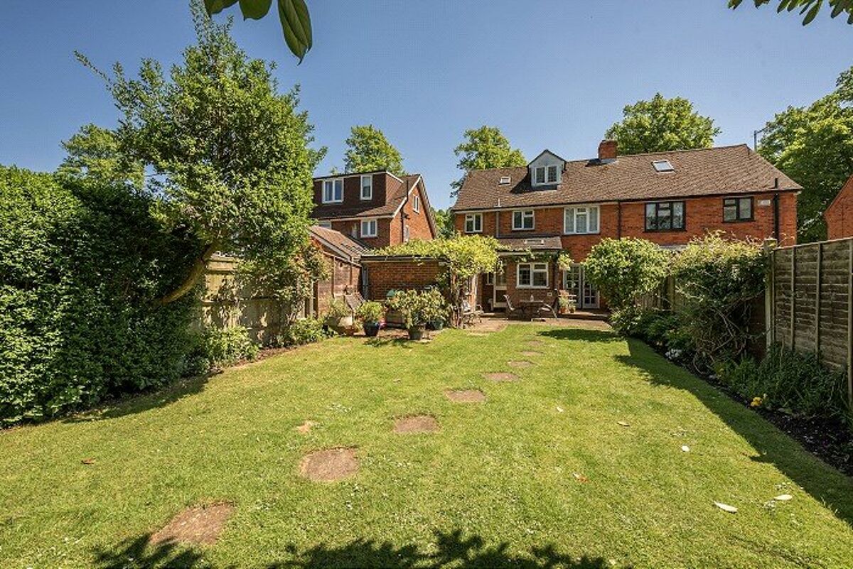 house for sale in Manor Park Avenue, Princes Risborough