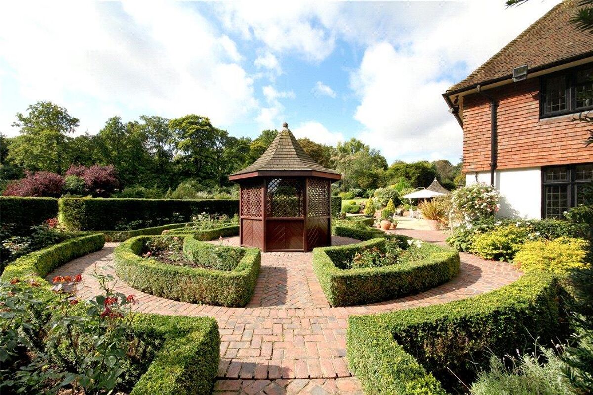 house for sale in Witheridge Lane, Penn, Buckinghamshire, HP10 BCN170226 Knight Frank