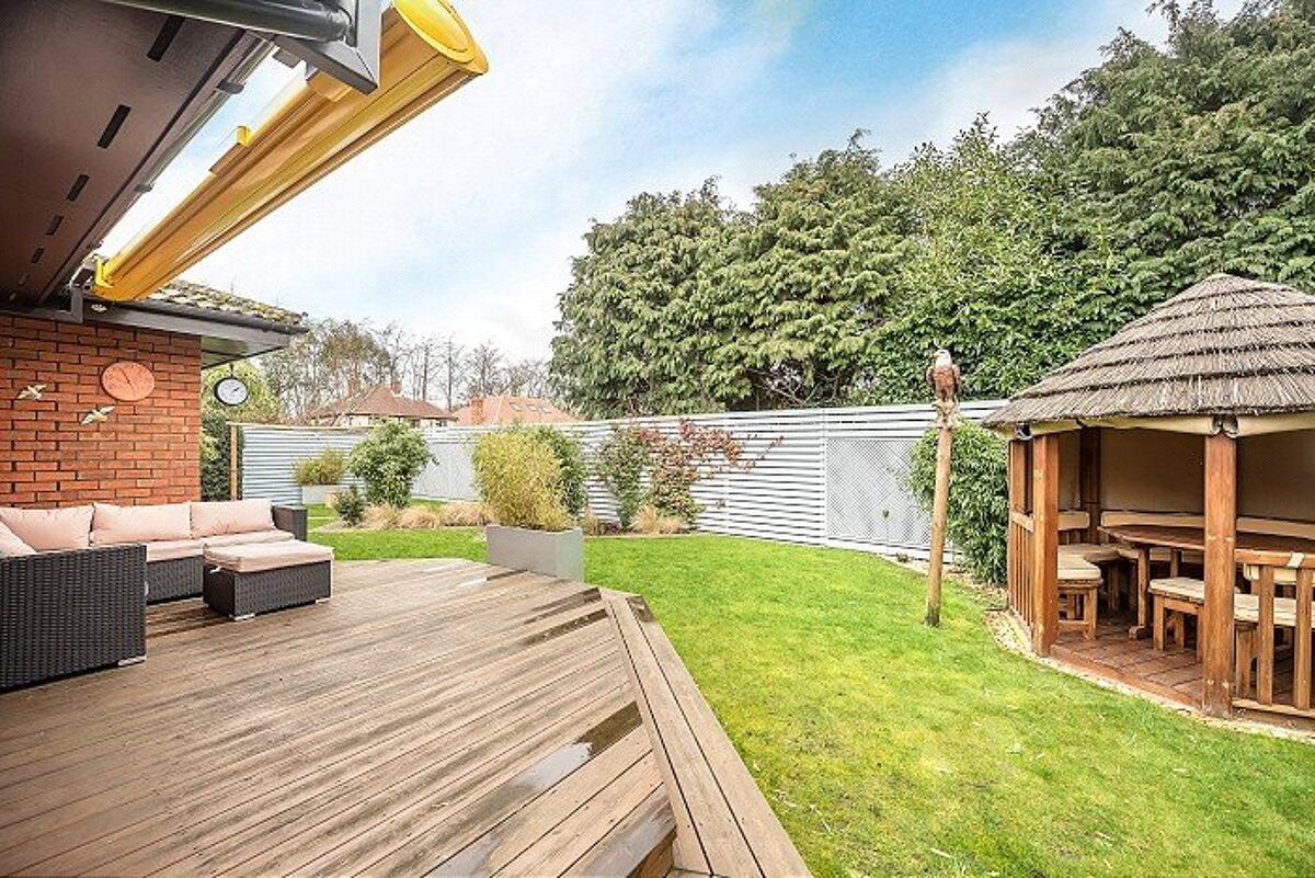 house for sale in Slough Road, Iver, SL0 BCN170285 Knight Frank