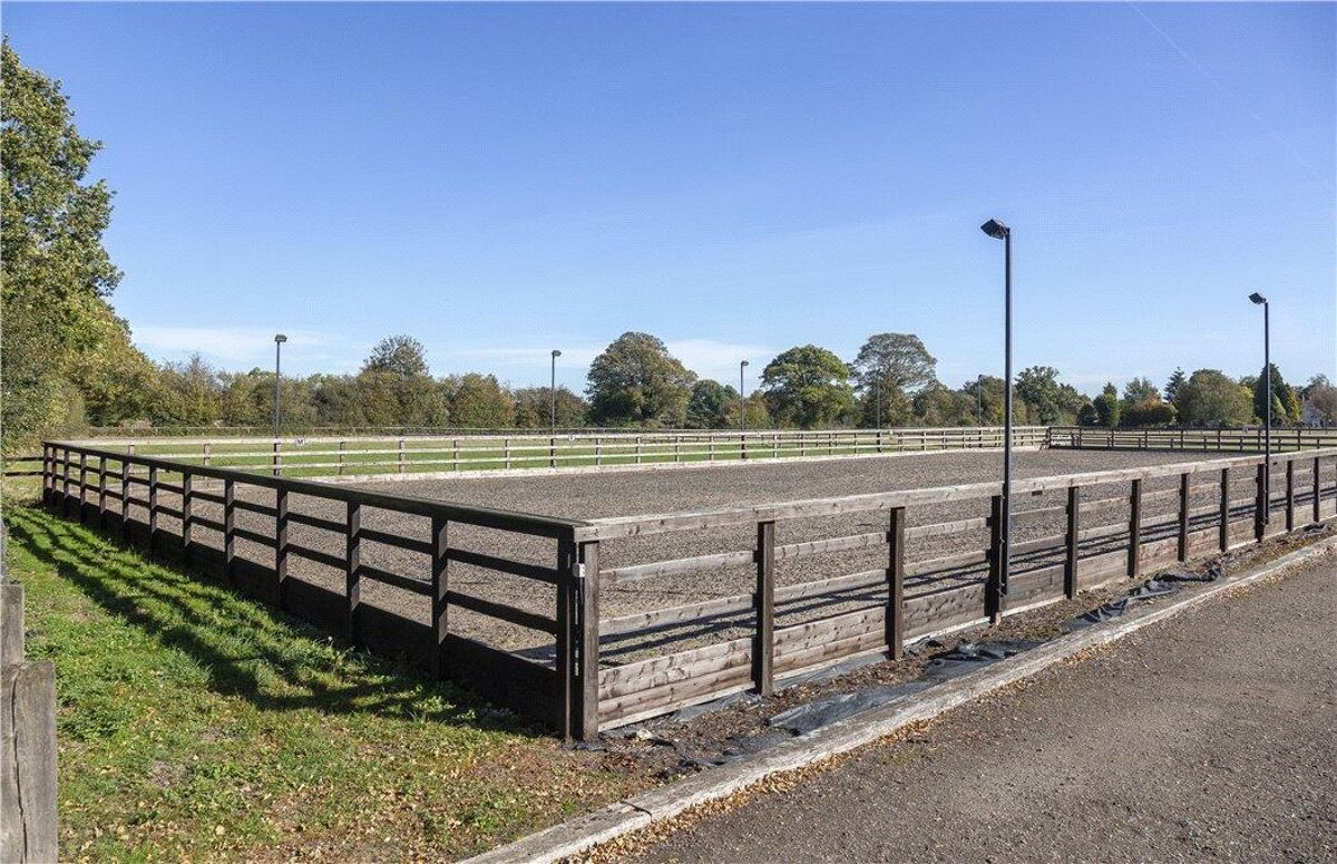 house for sale in Ashley Green, Buckinghamshire, HP5 BCN180368 Knight Frank