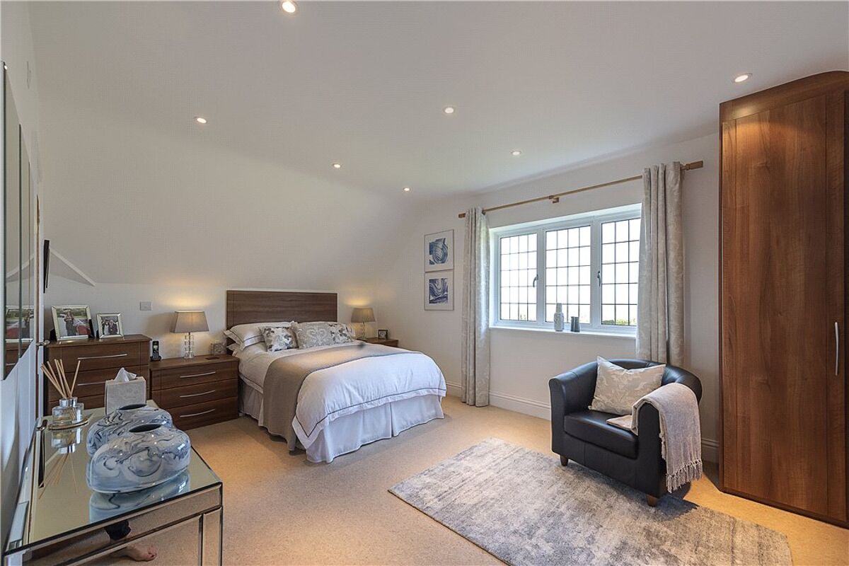 house for sale in Hunters Way, Aston Abbotts, Aylesbury, HP22 BCN190069 Knight Frank