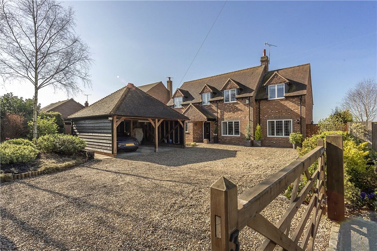 house for sale in Hunters Way, Aston Abbotts, Aylesbury, HP22