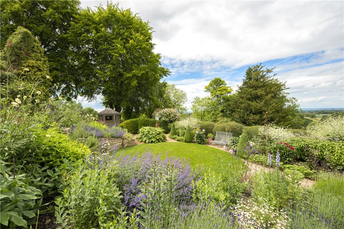 house for sale in Ellesborough Road, Butlers Cross, Buckinghamshire, HP17 BCN190141 Knight Frank