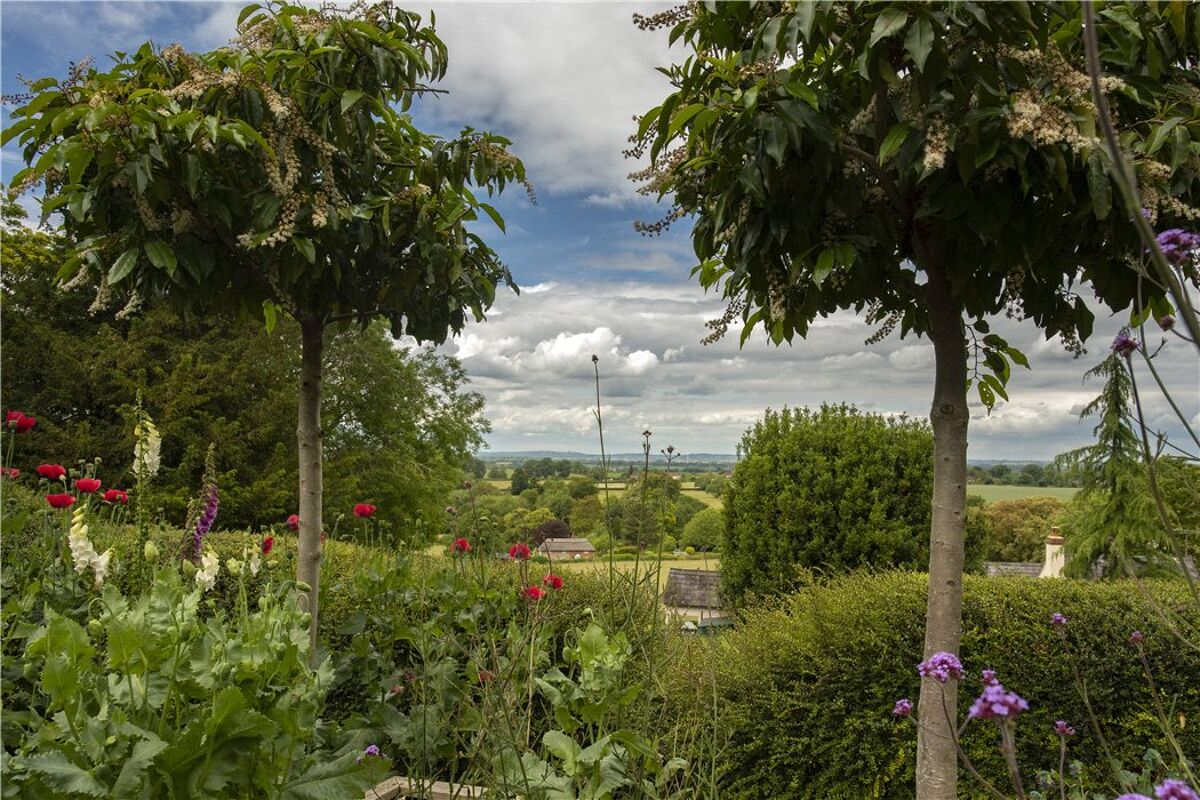 house for sale in Ellesborough Road, Butlers Cross, Buckinghamshire, HP17 BCN190141 Knight Frank