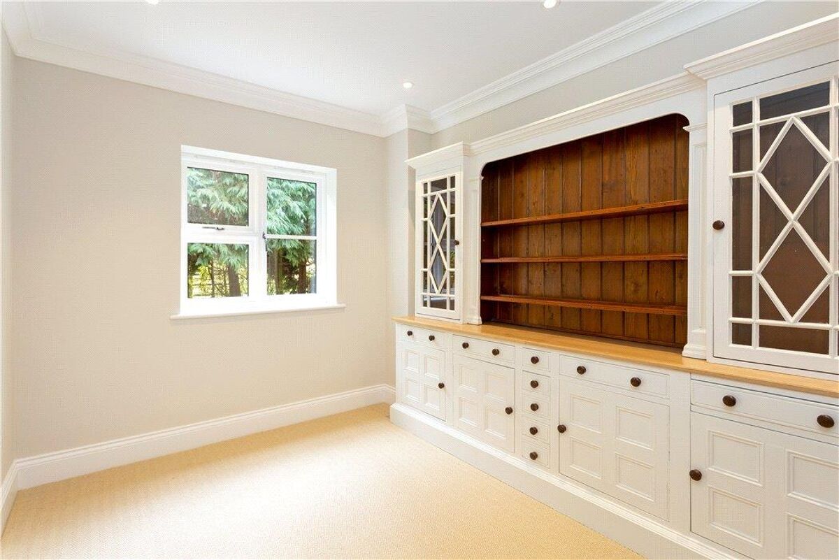 house for sale in Long Lane, Bovingdon, Hemel Hempstead, Hertfordshire