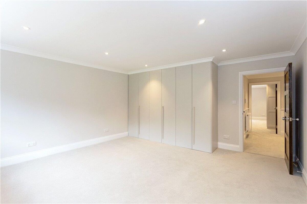 house for sale in Long Lane, Bovingdon, Hemel Hempstead, Hertfordshire