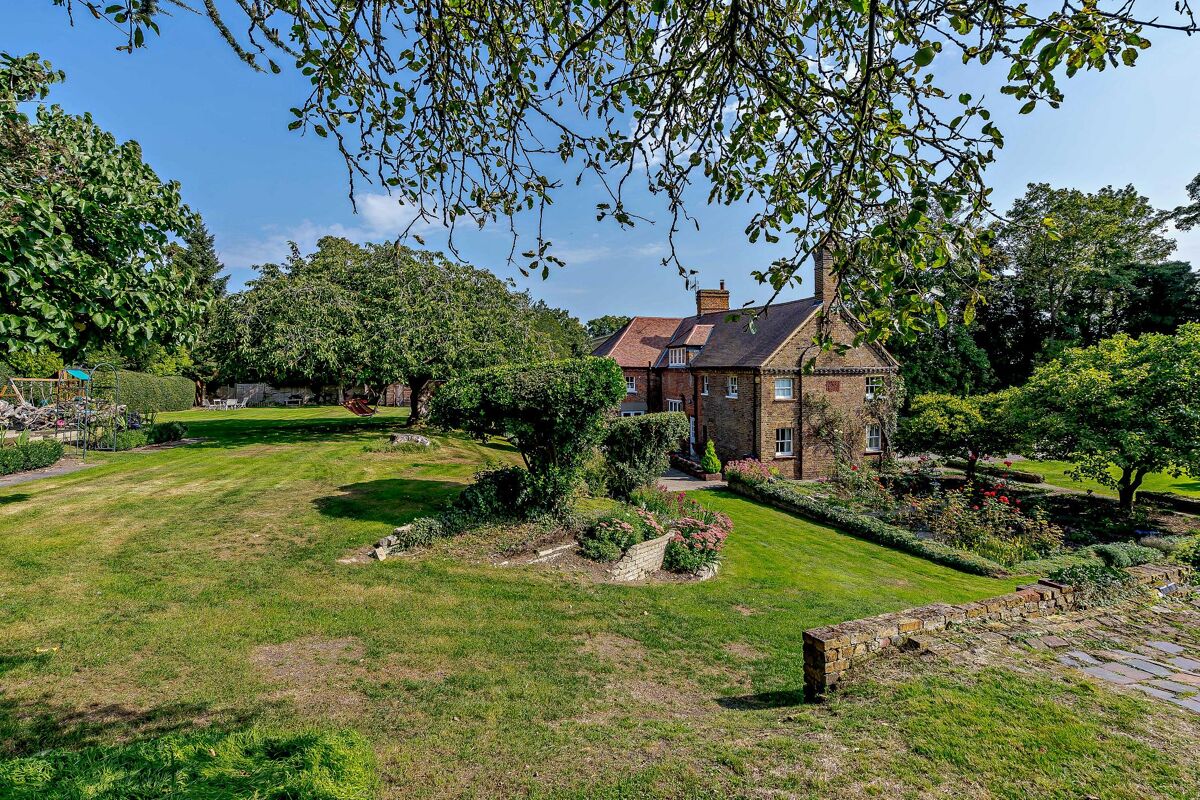 house for sale in Swan Lane, Iver, Buckinghamshire, SL0 BCN200001 Knight Frank