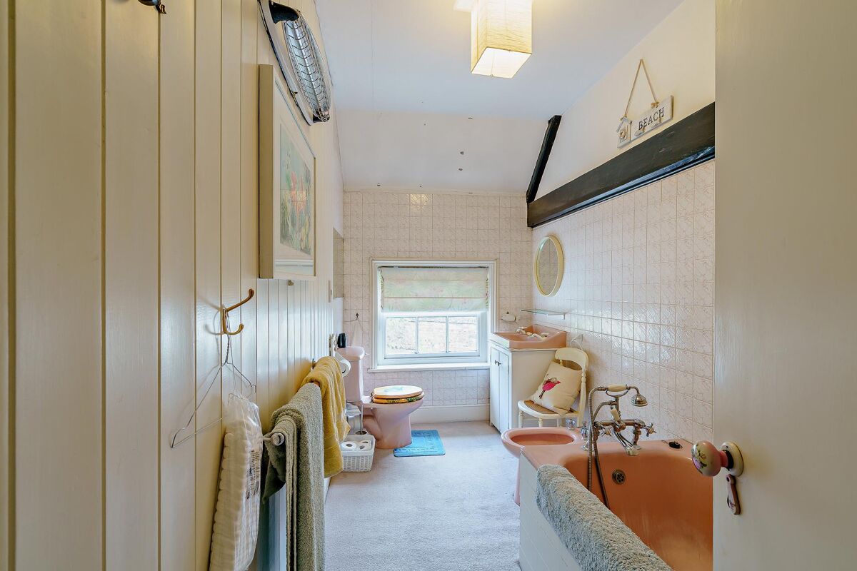 house for sale in Swan Lane, Iver, Buckinghamshire, SL0 BCN200001